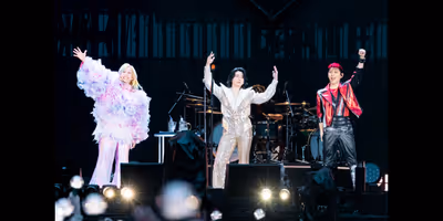 Review: Mrs. GREEN APPLE Concludes “ZENJIN MITO TO IM/MUTABLE” at Japan National Stadi Photo