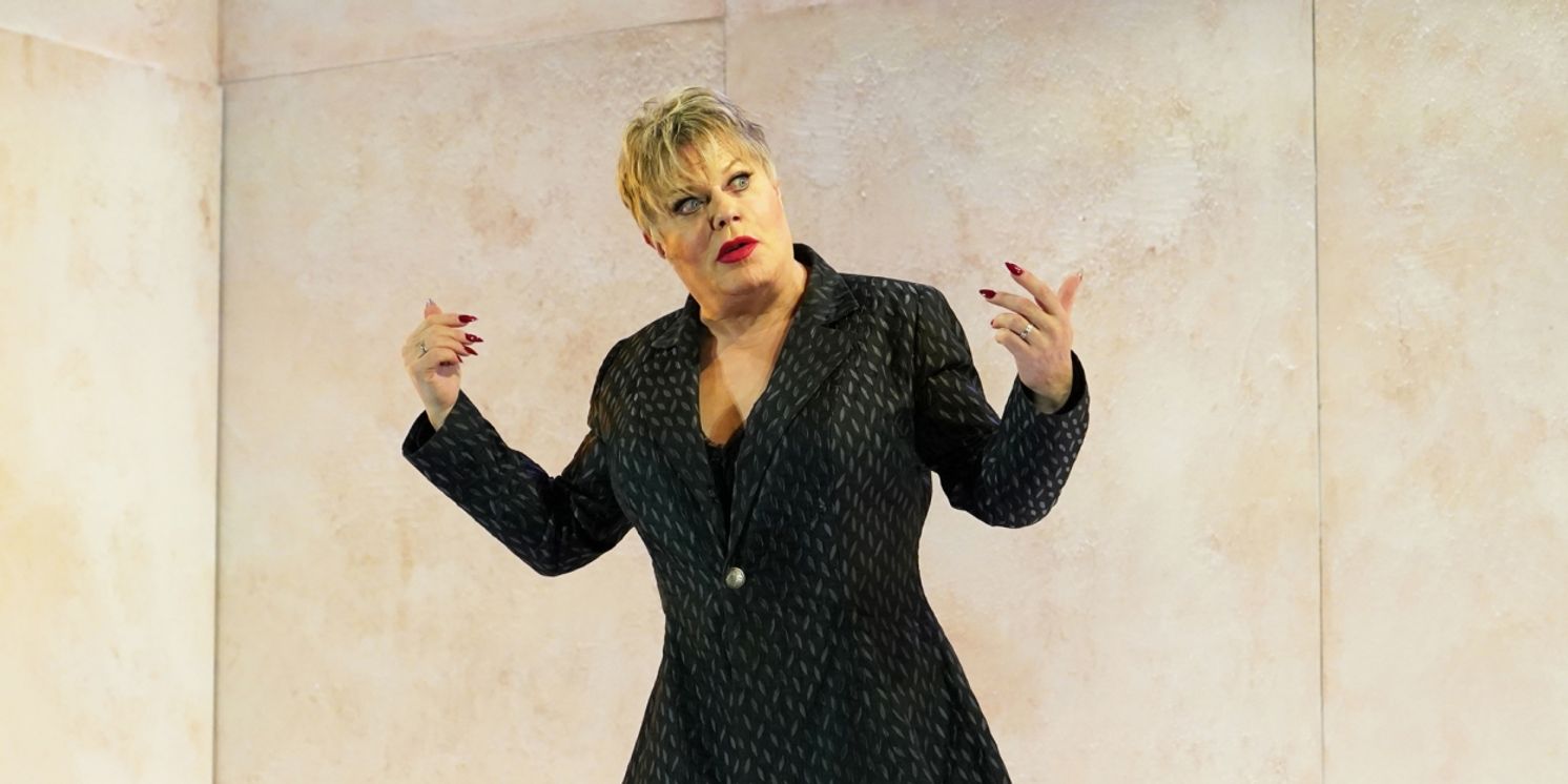 Review Roundup: Eddie Izzard's HAMLET Opens at the Greenwich House Theater  Image