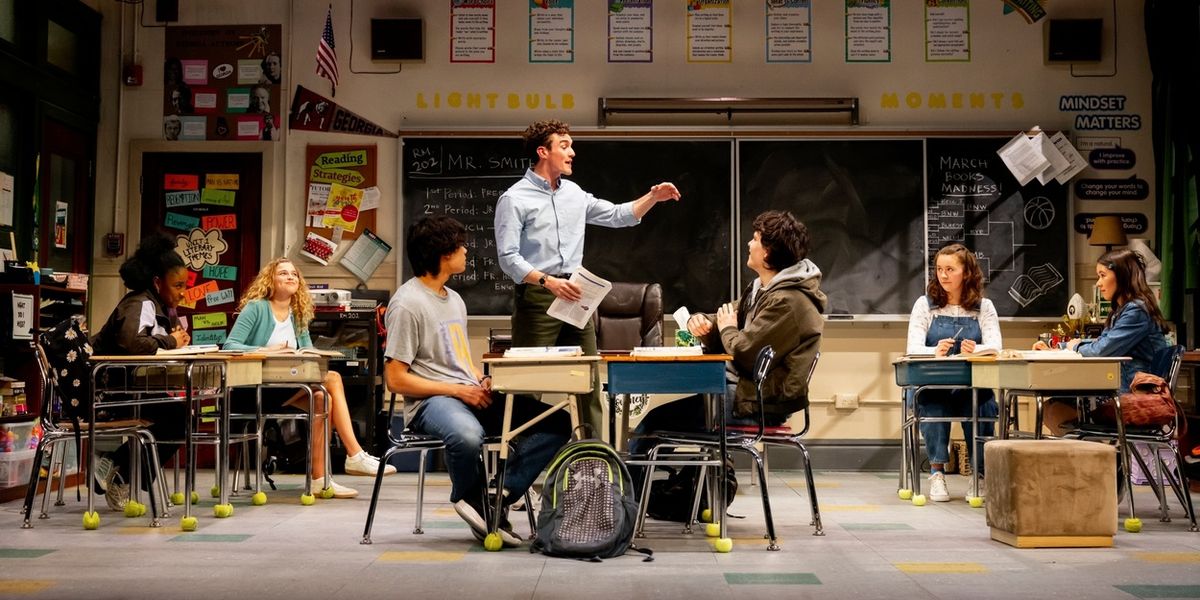 评论综述：《约翰·普罗克特是反派》在皇家法院剧院上演 