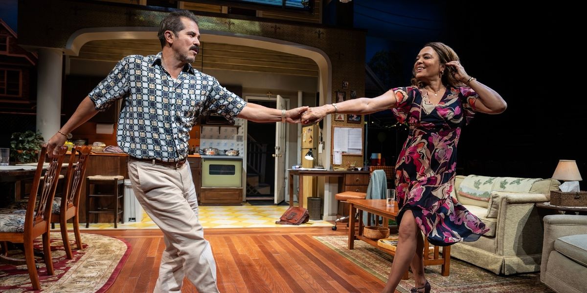 评论综述：约翰·雷吉扎莫的《另一个美国人》 