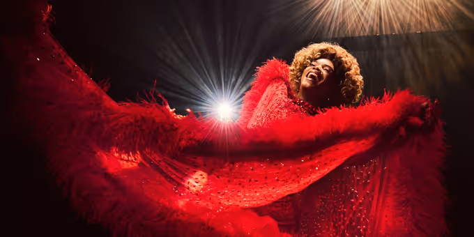 Review Roundup: KINKY BOOTS Struts Back Into The West End Photos
