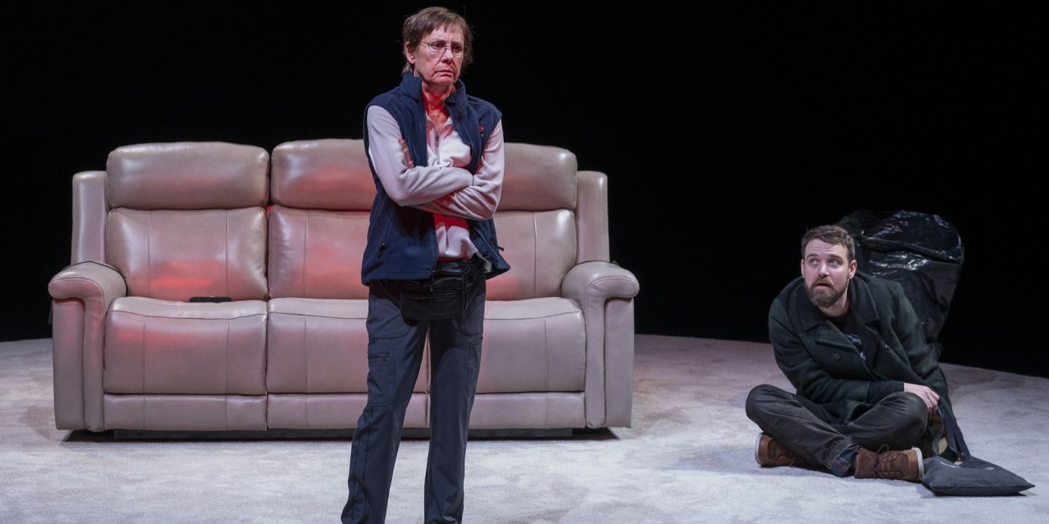 Review Roundup: LITTLE BEAR RIDGE ROAD Starring Laurie Metcalf Opens at Steppenwolf  Image