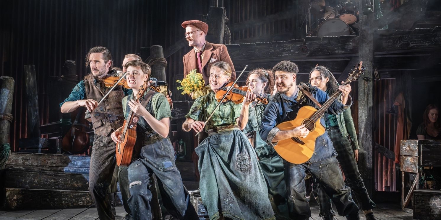 Review Roundup: Did THE CURIOUS CASE OF BENJAMIN BUTTON Impress the Critics?  Image