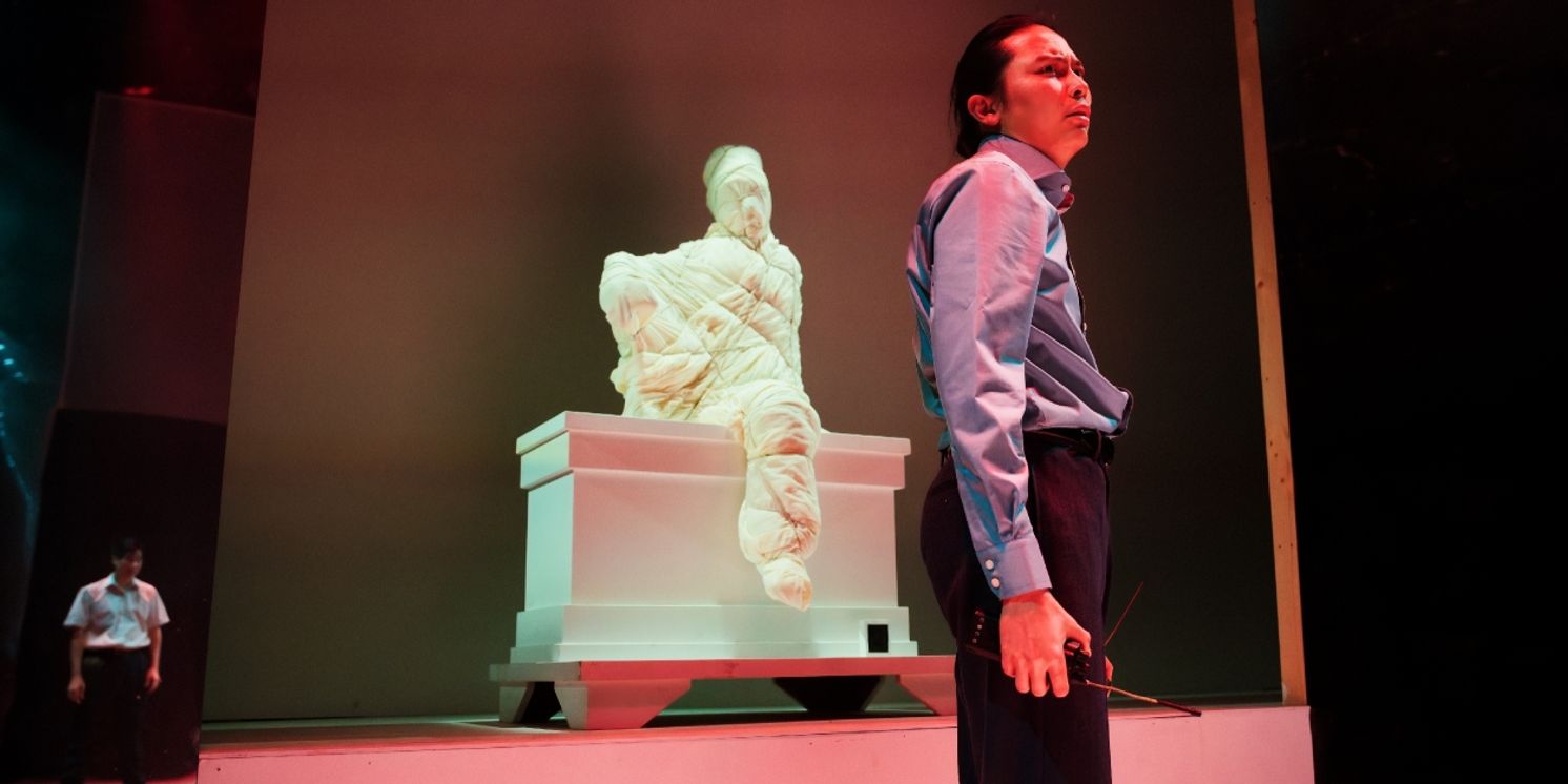 Review: SCENES FROM A REPATRIATION, Royal Court  Image