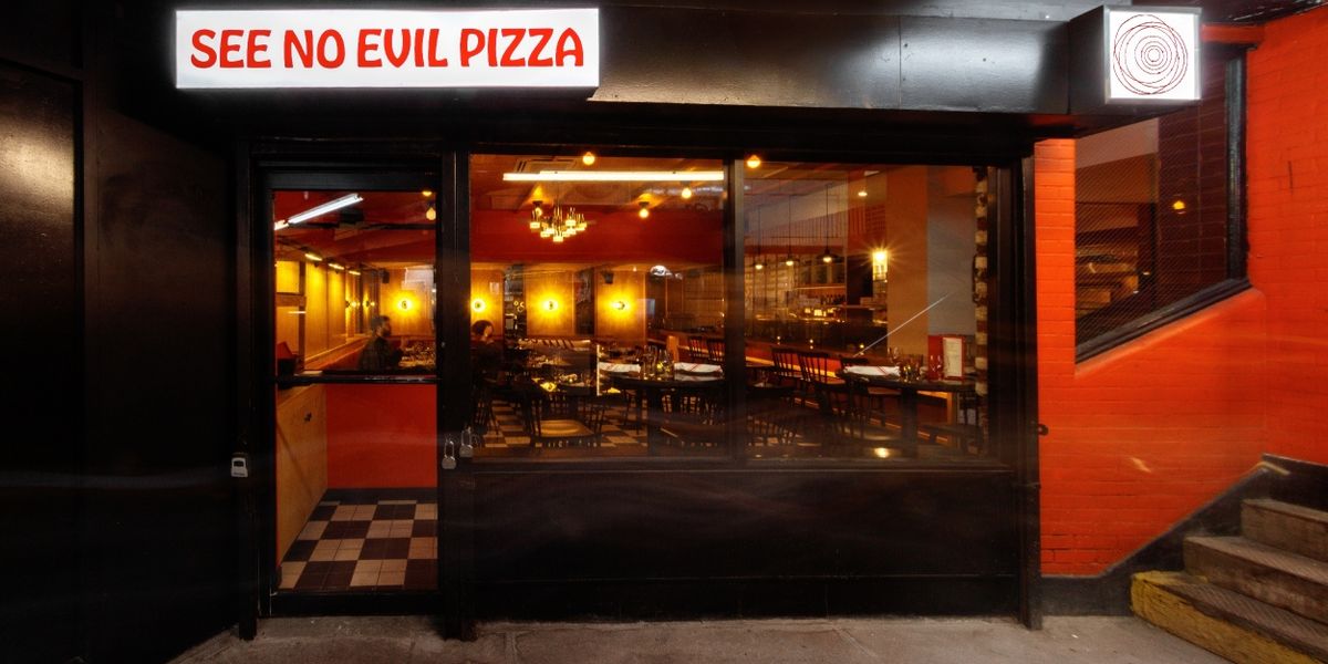 Review: SEE NO EVIL PIZZA in Times Square-Fantastic