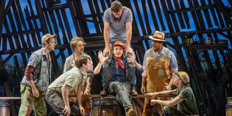 Review: SHUCKED at Broadway In Tucson Photo
