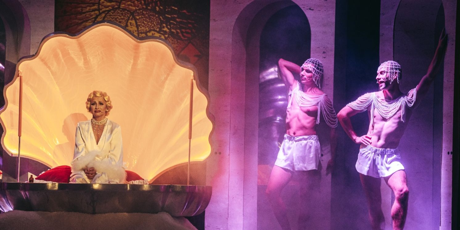 Review: SINGING IN THE RAIN at Teatr Muzyczny Poznan  Image