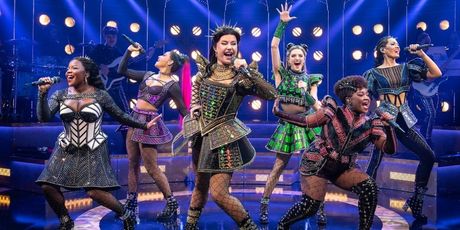 Review: SIX at Broadway San Diego Photo