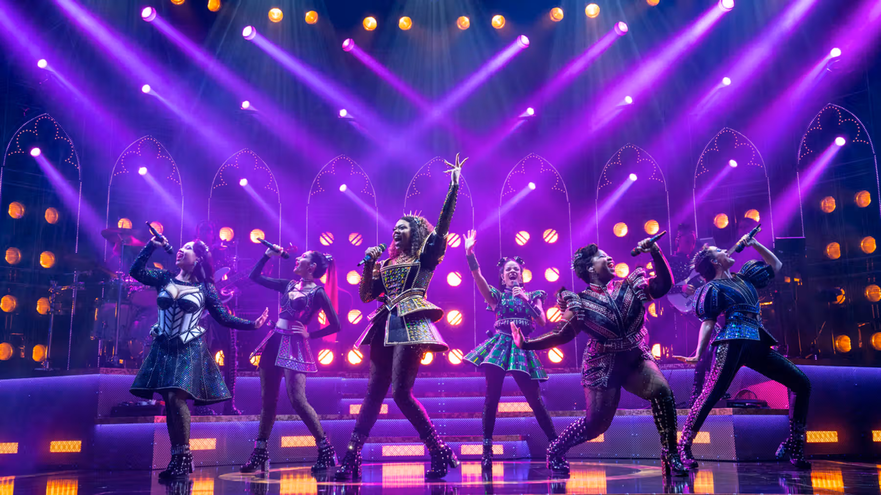 Review: SIX at Hippodrome Theatre