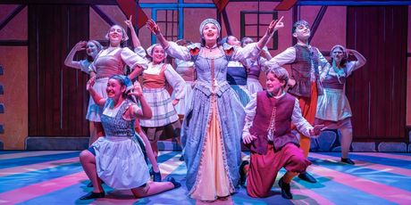 Review: SNOW WHITE, Paisley Arts Centre Photo