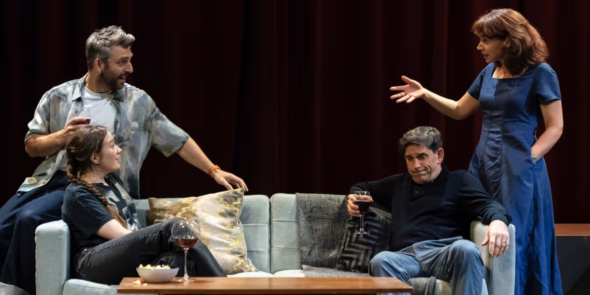 Review: SO YOUNG, Traverse Theatre