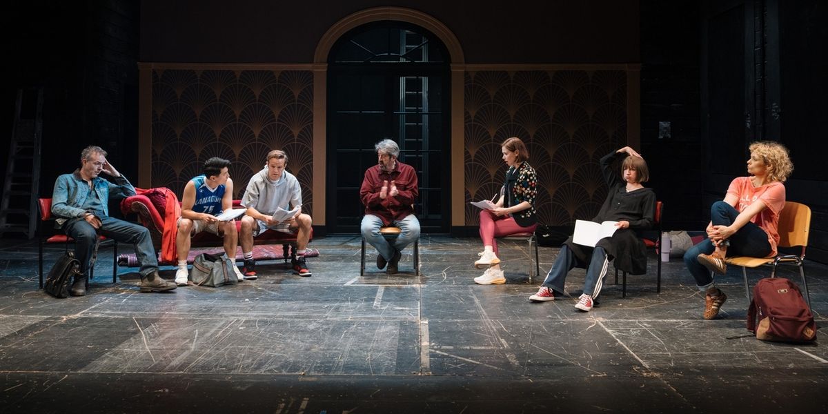 Review: STAGE KISS, Hampstead Theatre