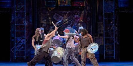 Review: STOMP at National Theatre Photo