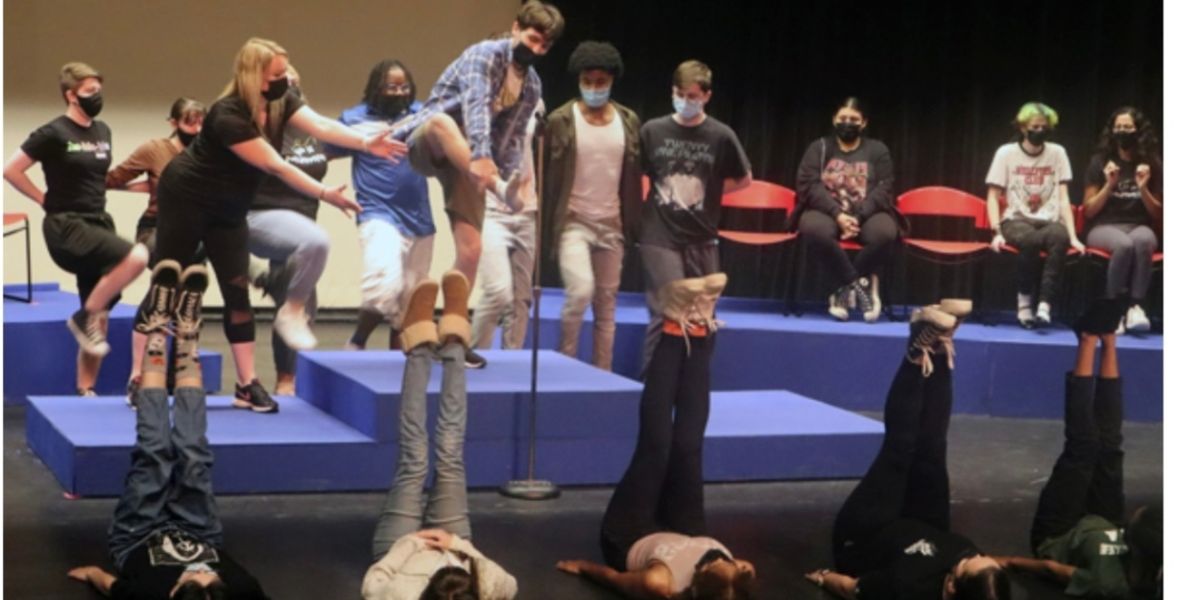 Review: THE 25TH ANNUAL PUTNAM COUNTY SPELLING BEE at Smith Theatre
