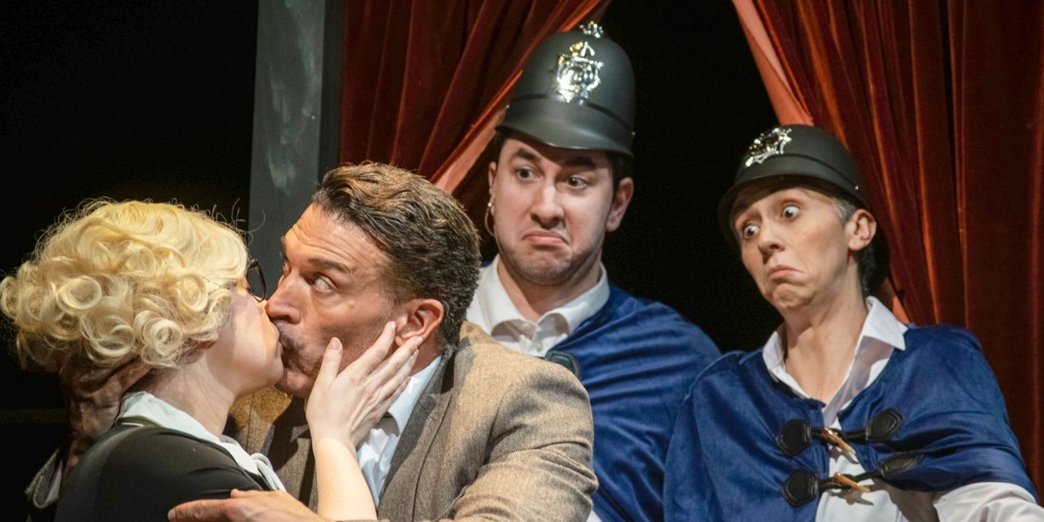 Review: THE 39 STEPS at Theatre Three  Image