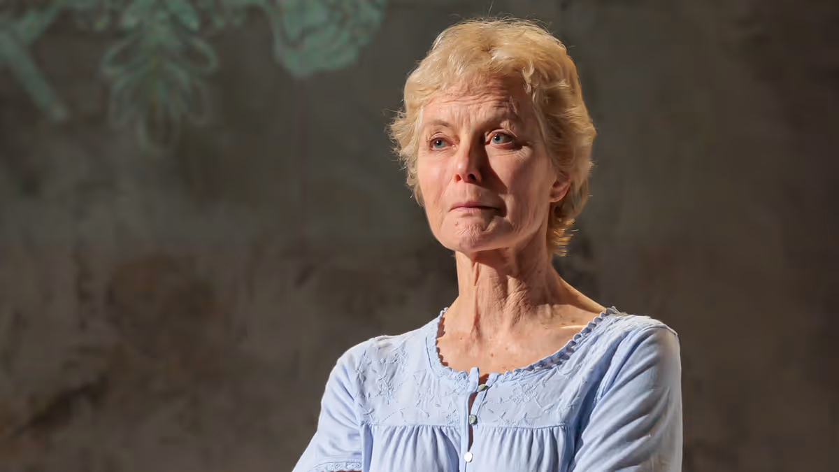 Review: THE ANASTASIA FILE, Salisbury Playhouse