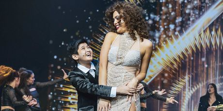 Review: THE BODYGUARD THE MUSICAL Launches Rockwell’s Proscenium Theater in Spectacular St Photo