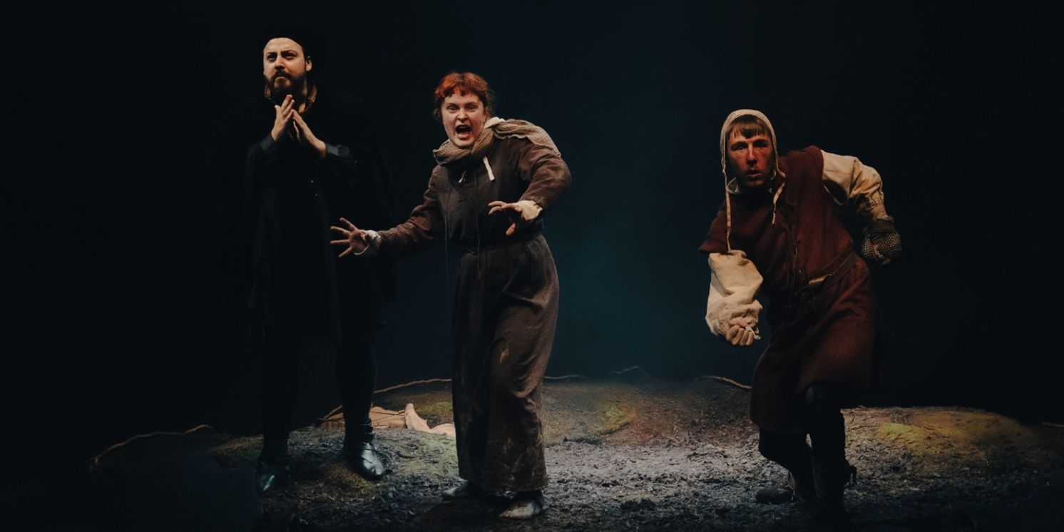 Review: THE BOUNDS, Royal Court Theatre  Image