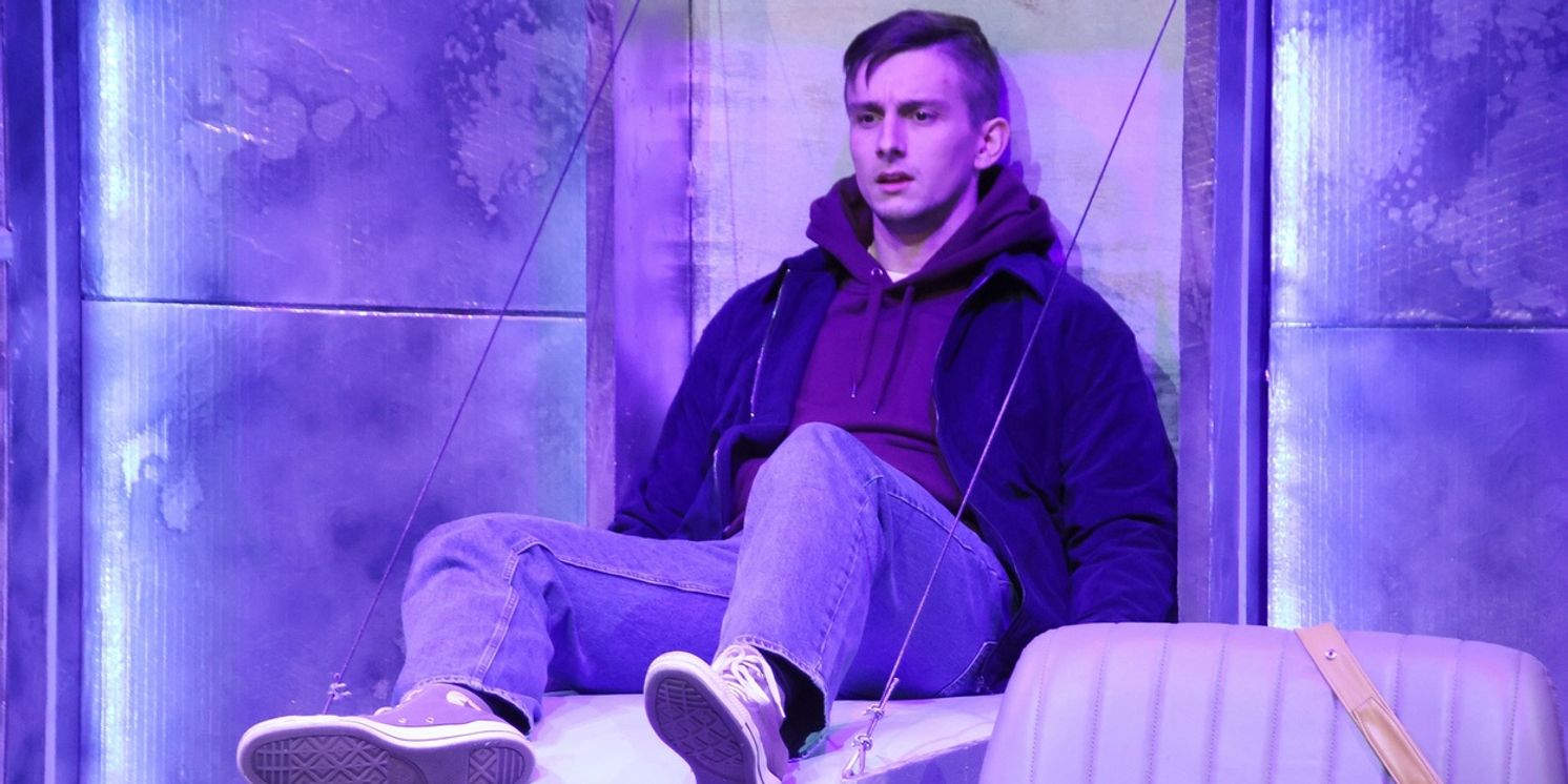 Review: THE COAST STARLIGHT at Main Street Theater  Image