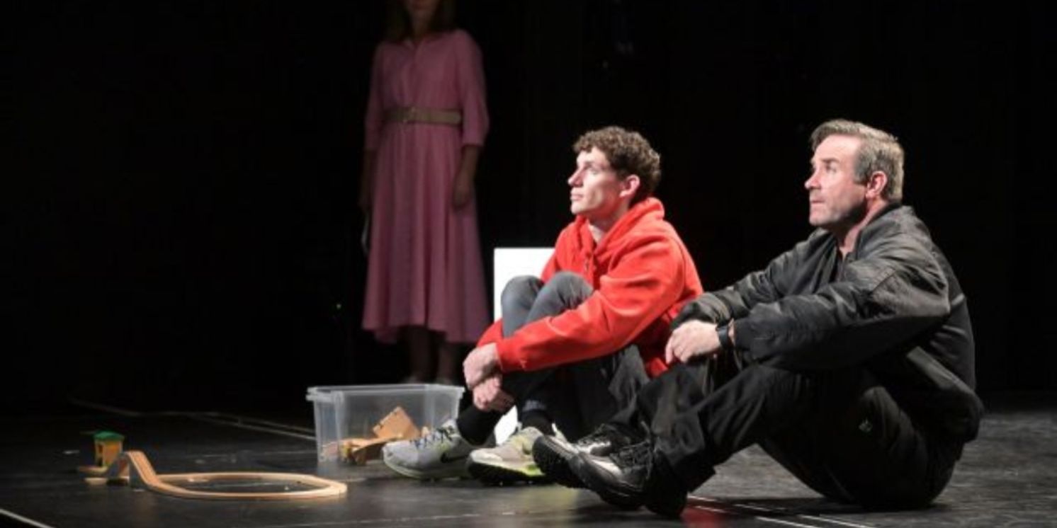 Review: THE CURIOUS INCIDENT OF THE DOG IN THE NIGHT-TIME at Goodwood Theatre And Studios  Image