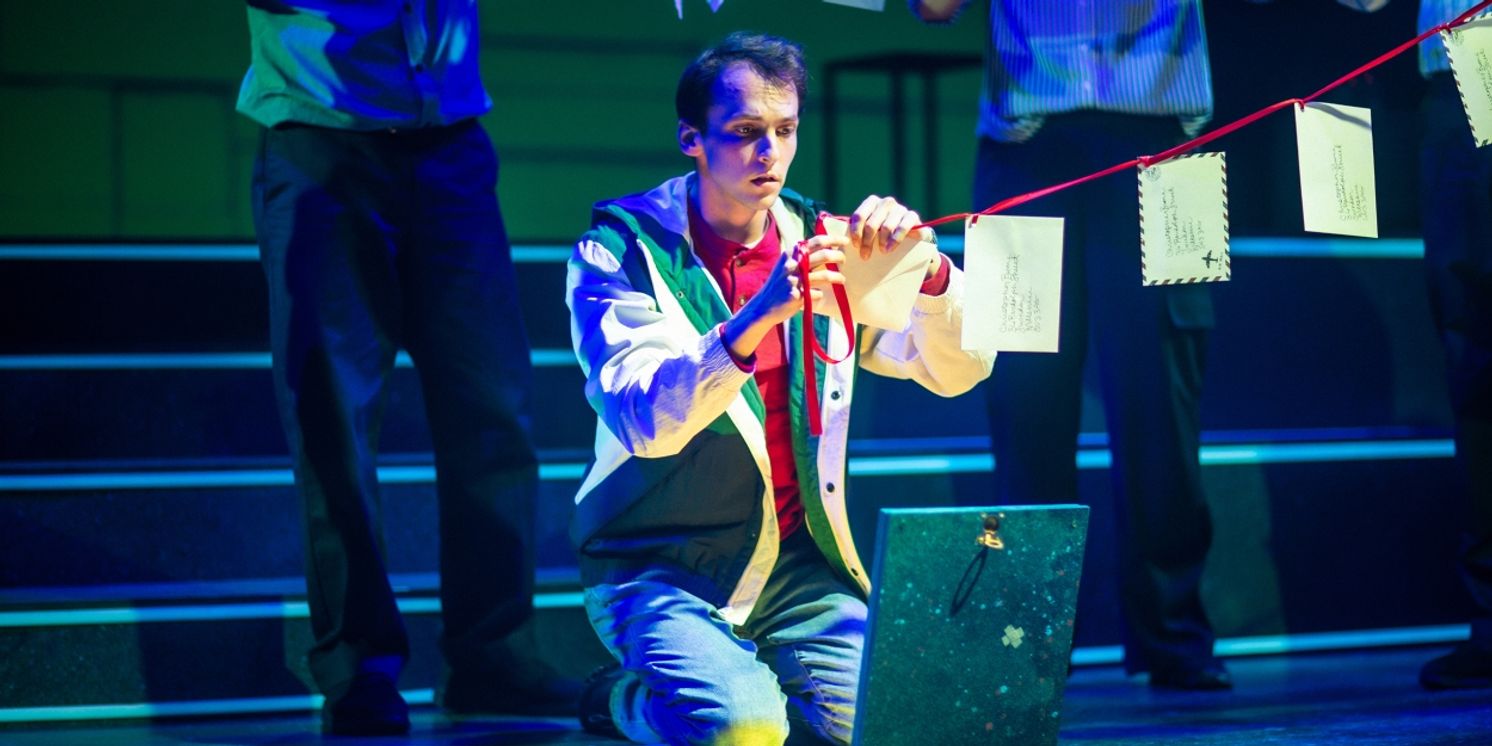 Review: THE CURIOUS INCIDENT OF THE DOG IN THE NIGHT-TIME at SF Playhouse  Image