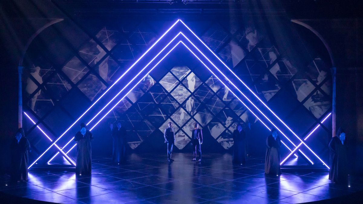 Review: THE DA VINCI CODE at Indiana Repertory Theatre
