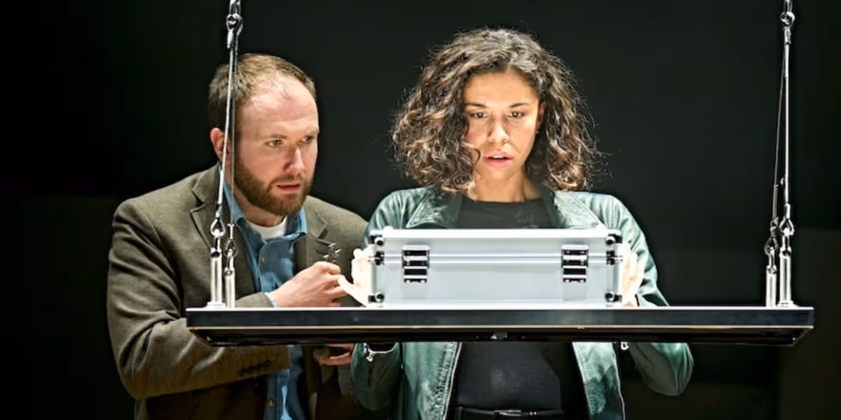 Review: THE DA VINCI CODE, Salisbury Playhouse
