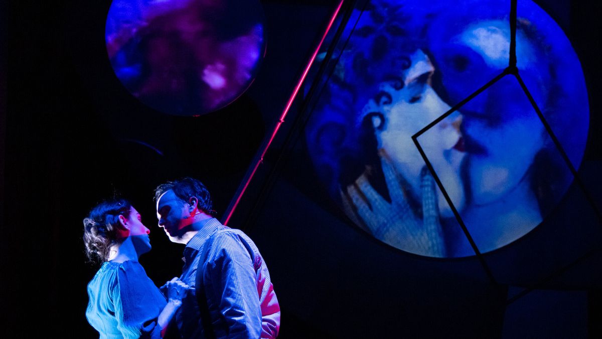 Review: THE FLYING LOVERS OF VITEBSK at Theater J