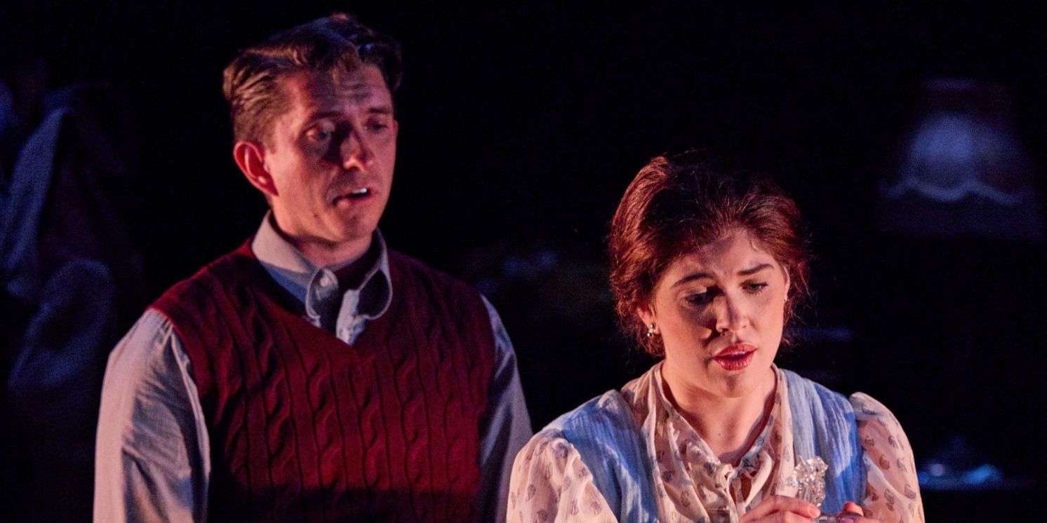 Review: THE GLASS MENAGERIE at Arkansas Repertory Theatre  Image