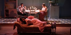 Review: THE GLASS MENAGERIE at Shaking The Tree