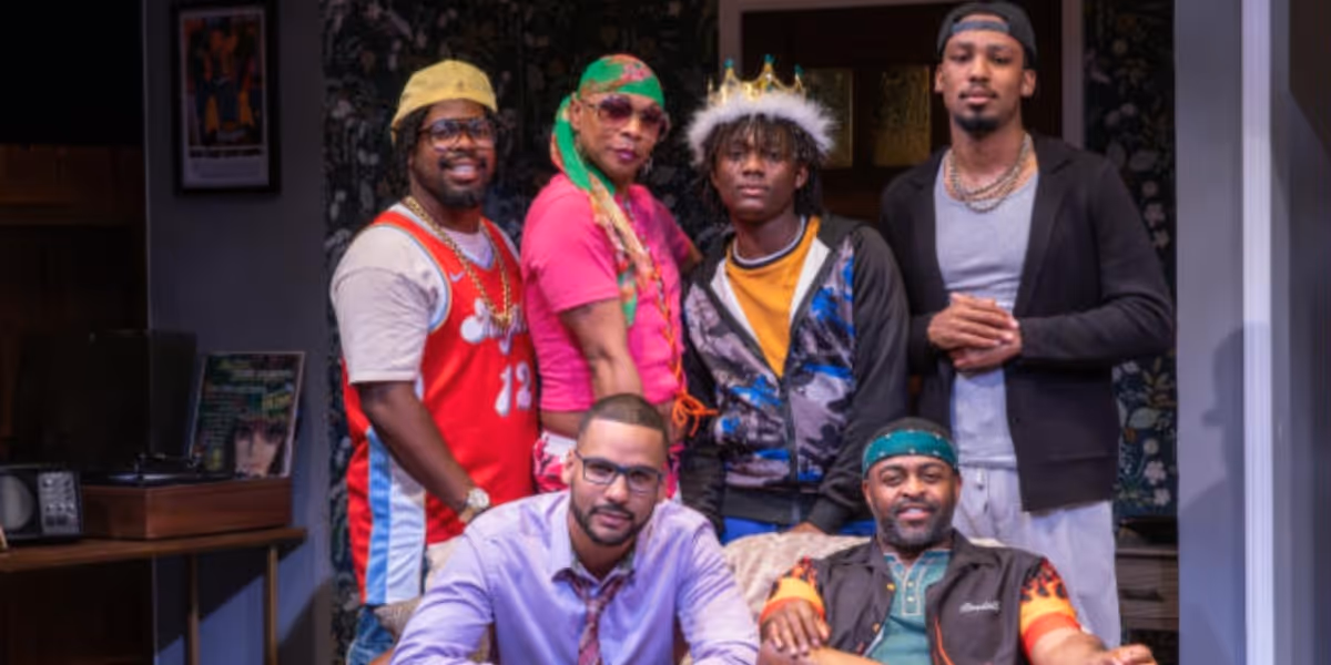 Review: THE HOT WING KING at Cygnet Theatre Cooks with Heart