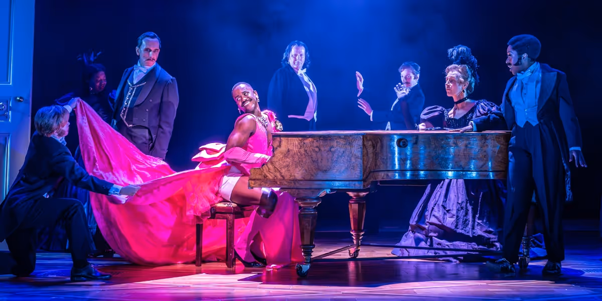 Review: THE IMPORTANCE OF BEING EARNEST, National Theatre