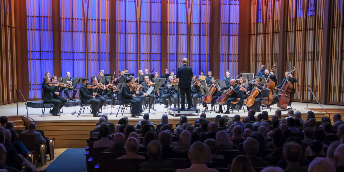 Review: THE MAINLY MOZART FESTIVAL ORCHESTRA WITH GUITARIST MAK GRGIC at The Conrad In La Jolla