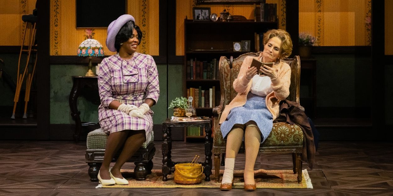 Review: THE MIRROR CRACK'D at The Alley Theater  Image