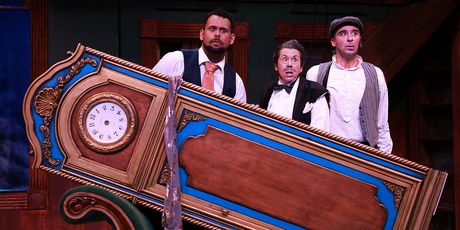 Review: THE PLAY THAT GOES WRONG at Beef & Boards Dinner Theatre Photo