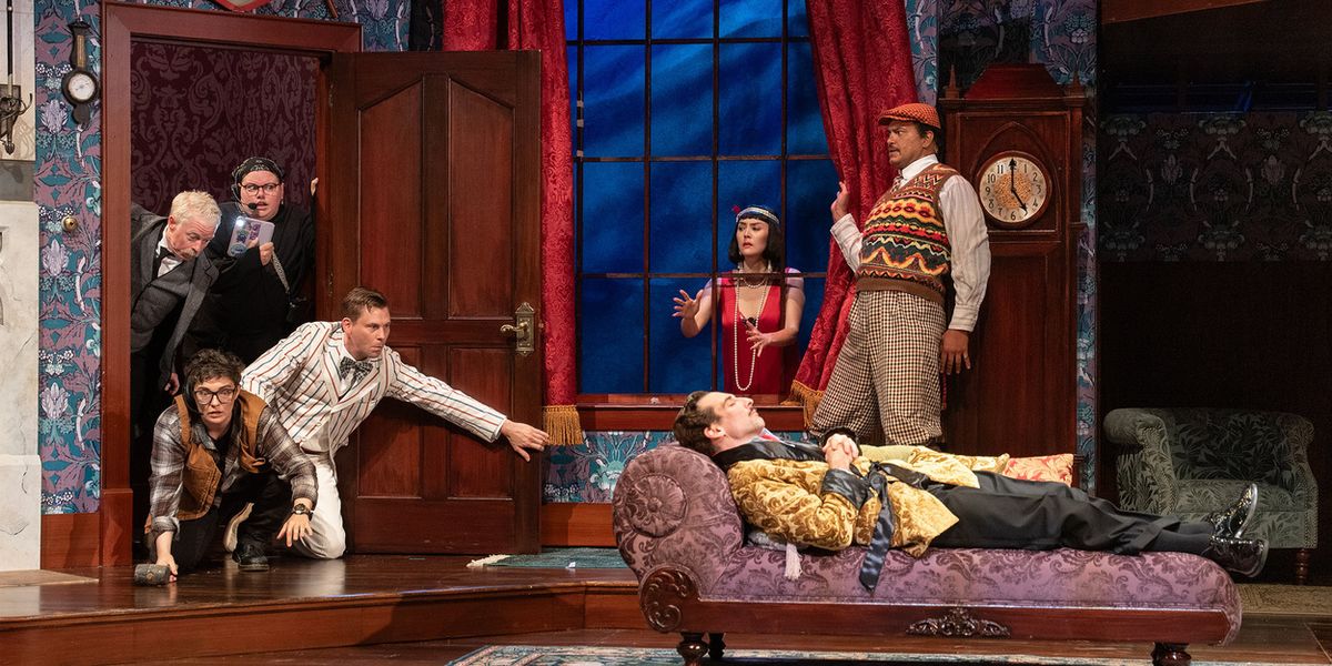 Review: THE PLAY THAT GOES WRONG at Portland Center Stage