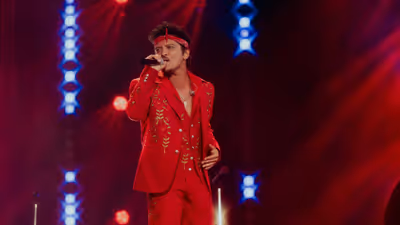 Review: Bruno Mars Gives Vancouver a Night to Remember on THE ROMANTIC TOUR