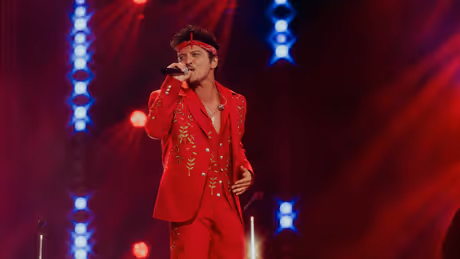 Review: Bruno Mars Gives Vancouver a Night to Remember on THE ROMANTIC TOUR Photo