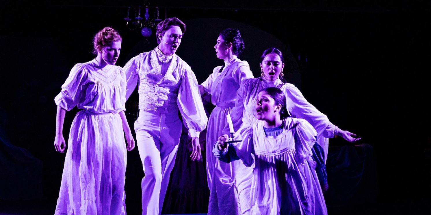 Review: THE SECRET GARDEN at Theo Ubique  Image