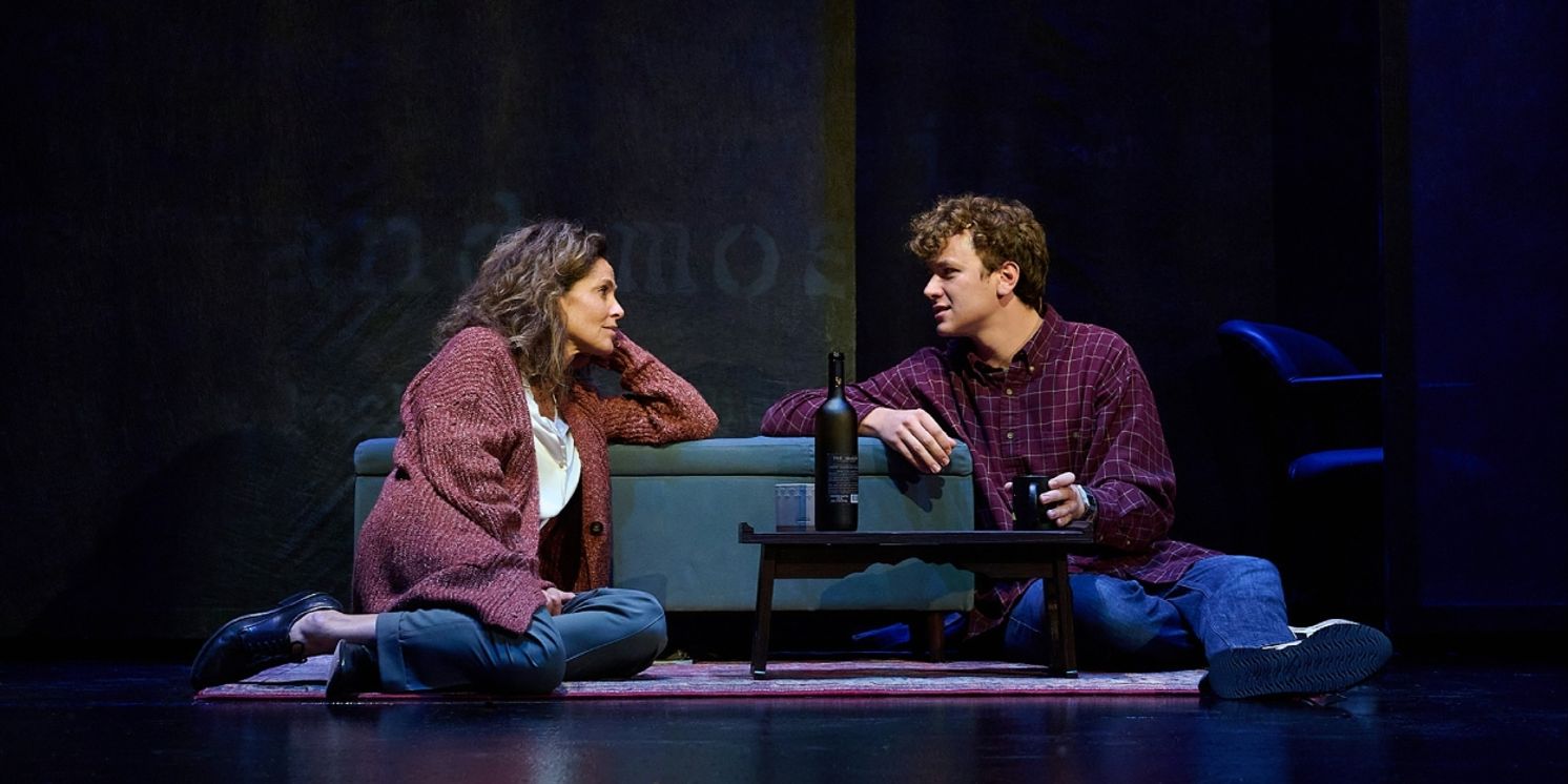 Review: THE SOUND INSIDE at Pasadena Playhouse  Image