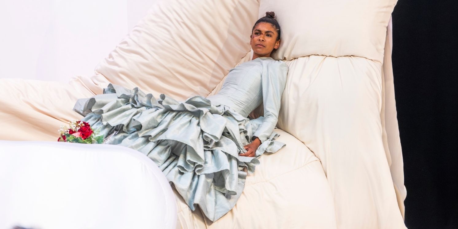 Review: THE TAMING OF THE SHREW, Shakespeare's  Globe  Image