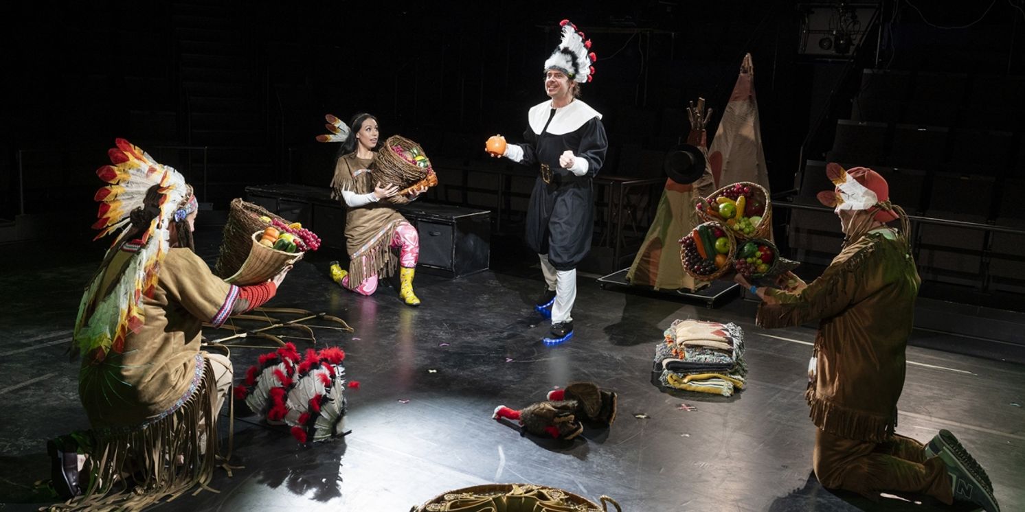 Review: THE THANKSGIVING PLAY at Steppenwolf Theatre Company  Image