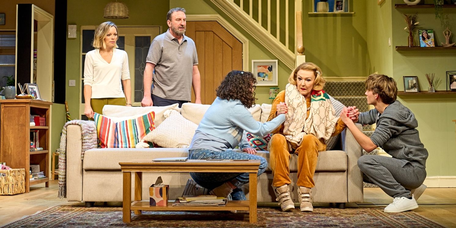 Review: THE UNFRIEND, Wyndham's Theatre  Image