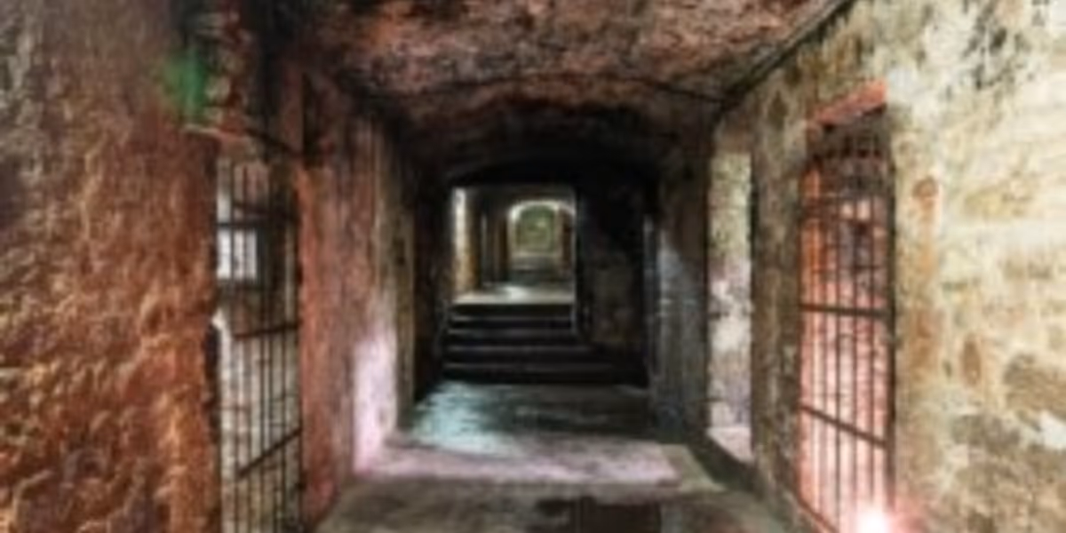 EDINBURGH 2023: Review: THE VAULTS TOUR, Auld Reekie Tours