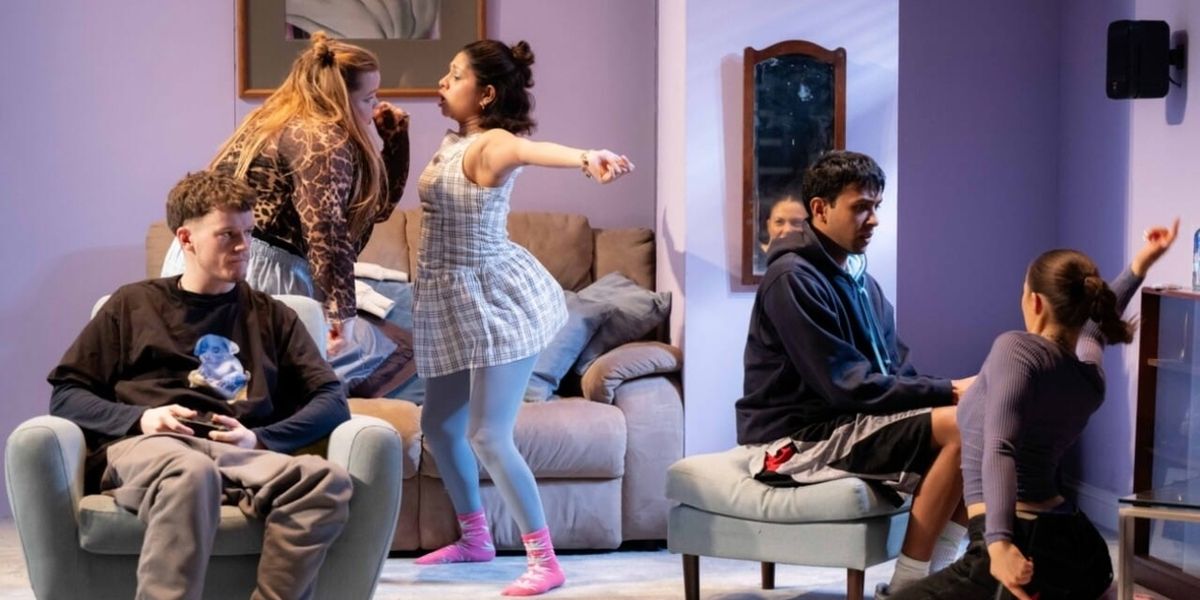Review: THE VIRGINS, Soho Theatre