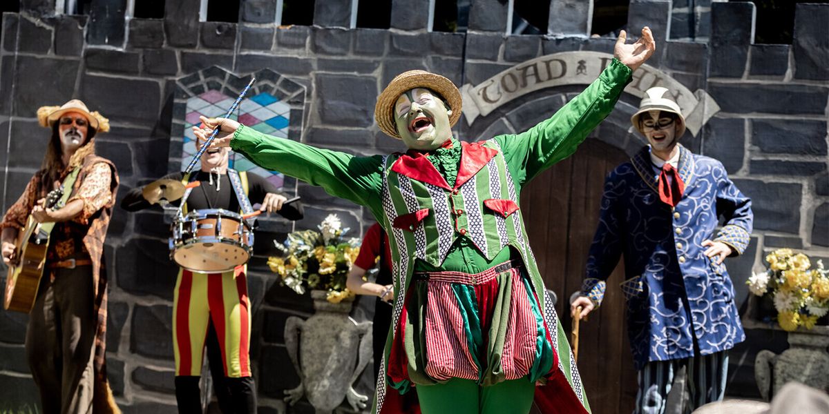 Review: THE WIND IN THE WILLOWS, Theatre On Kew