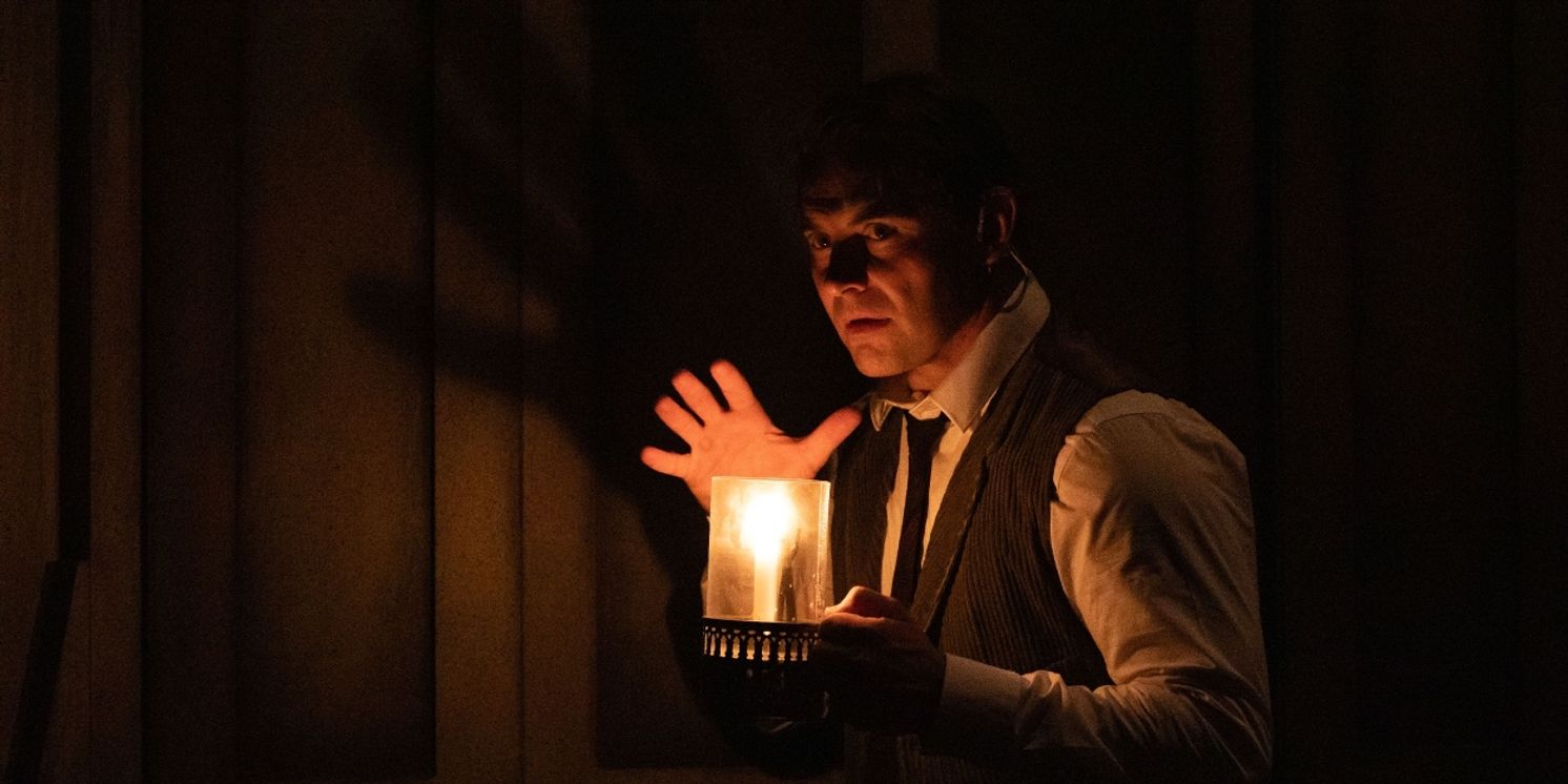 Review: THE WOMAN IN BLACK at His Majesty's Theatre  Image