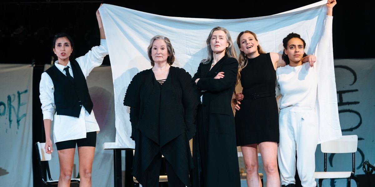 Review: THE YEARS, Harold Pinter Theatre