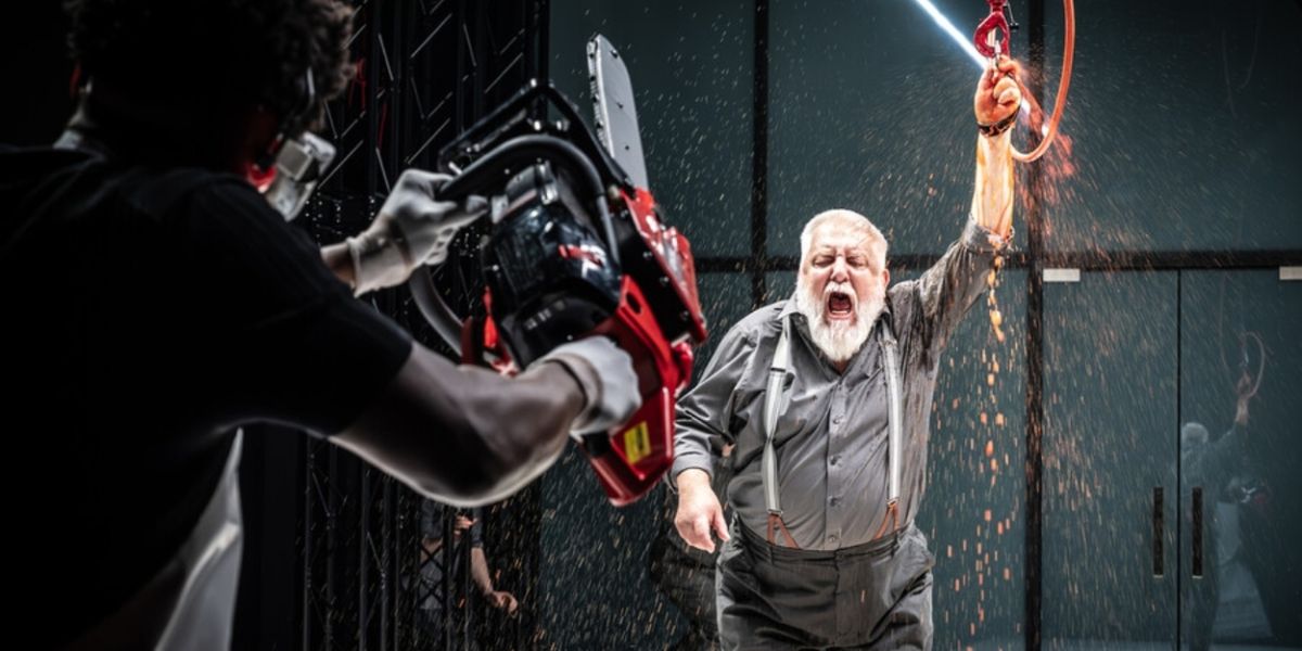 Review: TITUS ANDRONICUS, Starring Simon Russell Beale