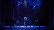 Review: TORKA ALDRIG TåRAR UTAN HANDSKAR at Göta Lejon Photo